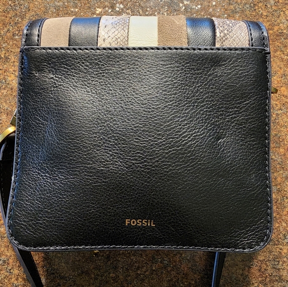 Fossil Brand Gray Tones Patchwork Ainsley Crossbody - Picture 3 of 9